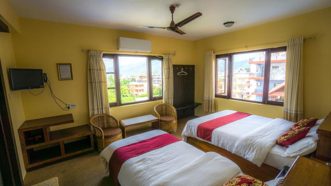 Silver Sky Hotel Pokhara Eksteriør bilde